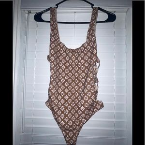 🖤SOLD🖤Acacia Daisy Block Hideaway One Piece